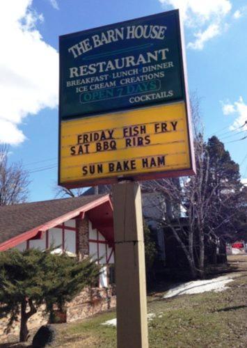 Kewanee Motor Lodge Bagian luar foto