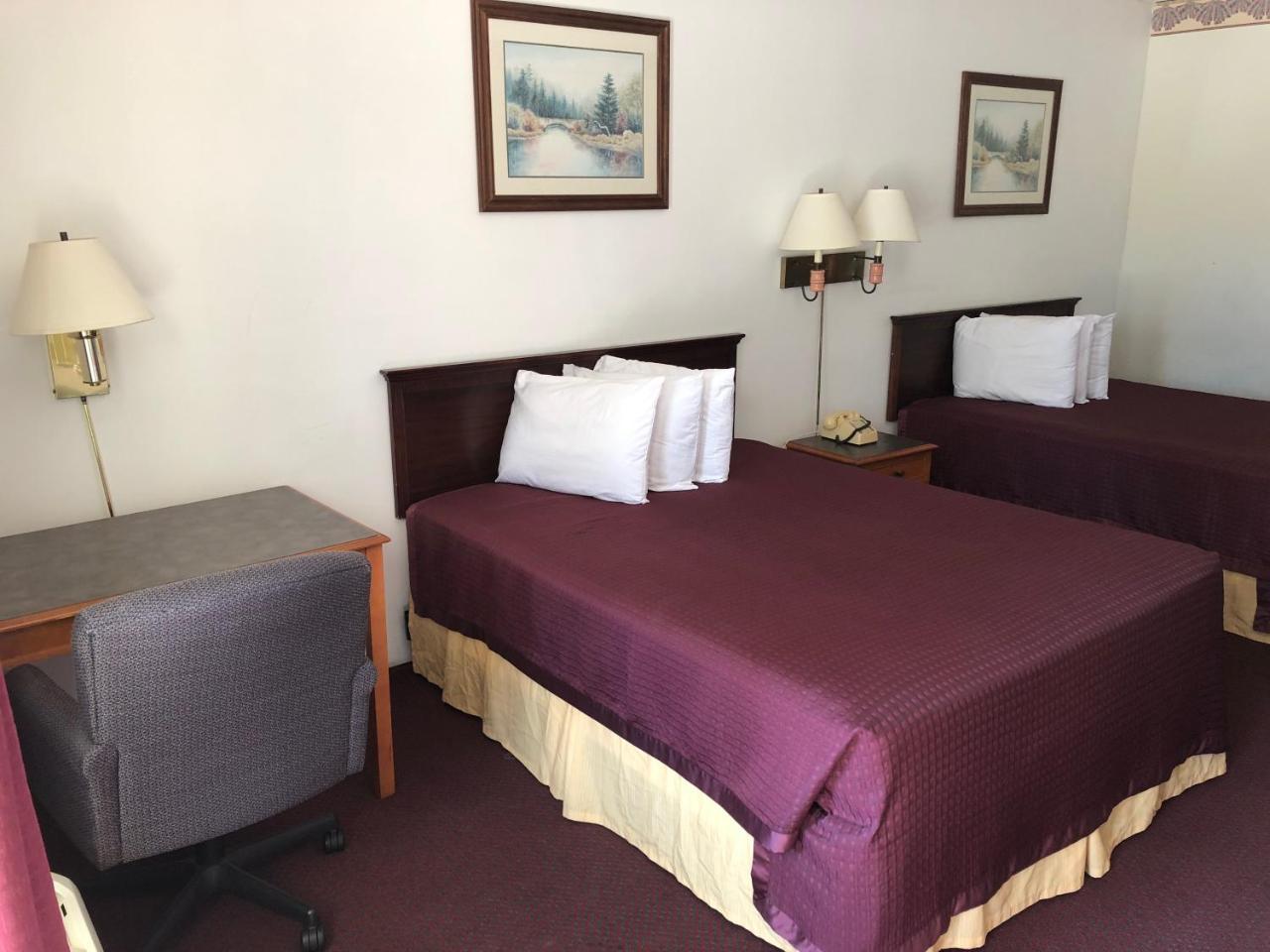 Kewanee Motor Lodge Bagian luar foto