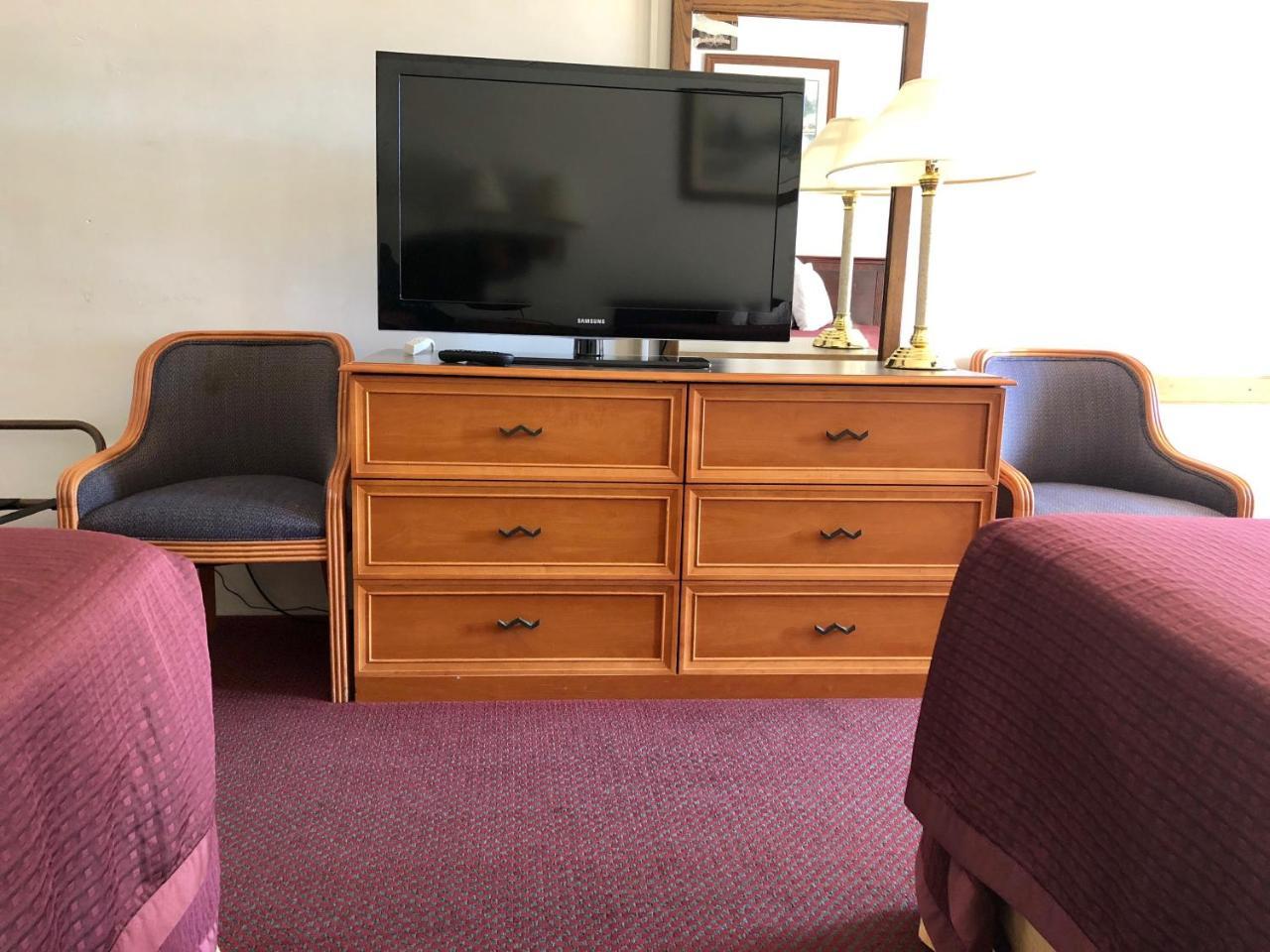 Kewanee Motor Lodge Bagian luar foto